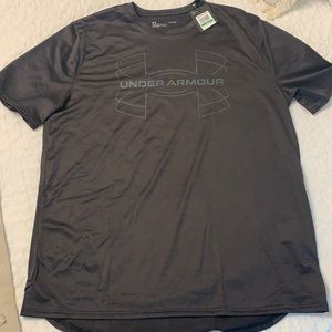 BNWT UA Training vent graphic SS 2.0